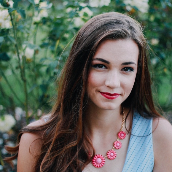 Meet your Posher, Sarah - Picture 1 of 1